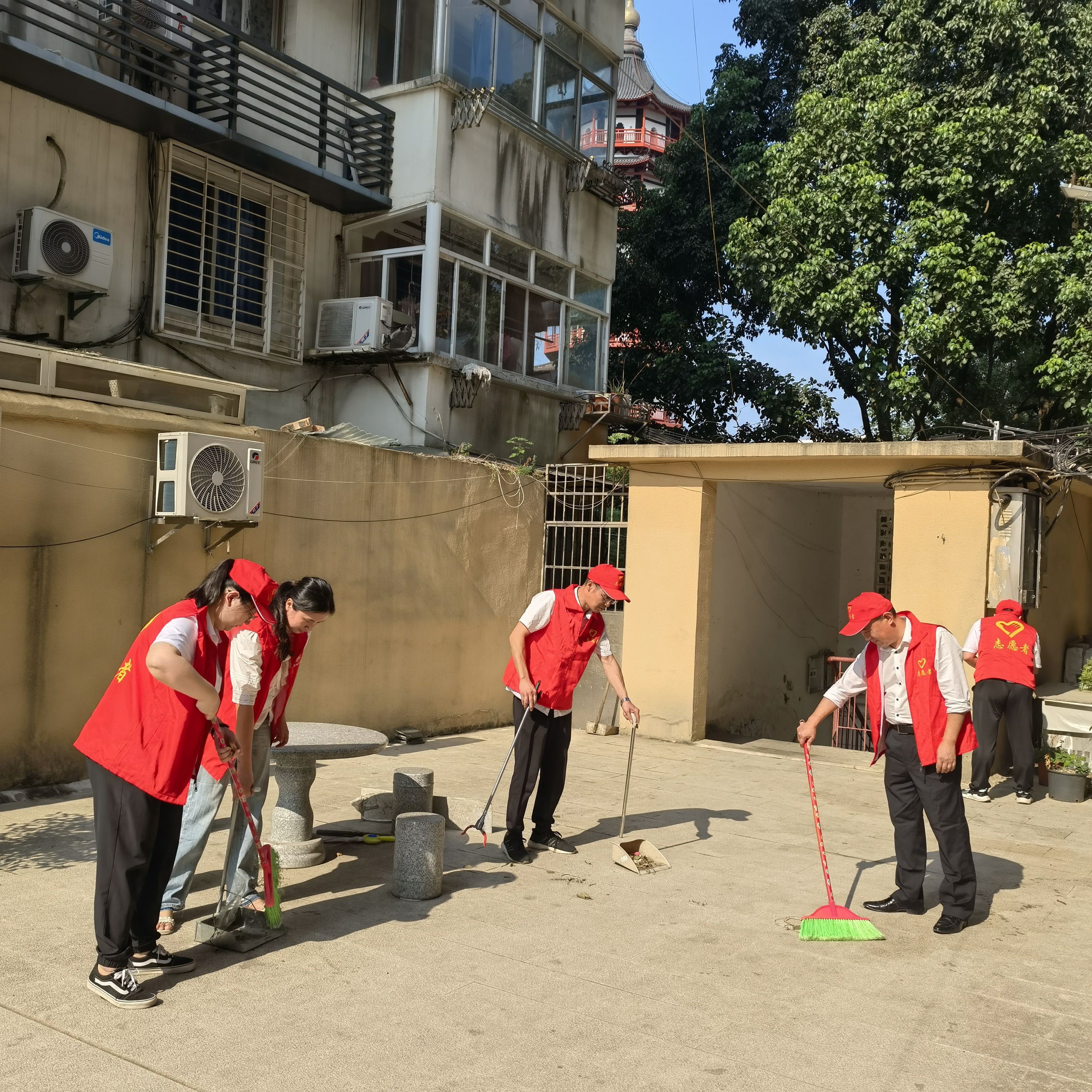 1728892505107524.jpg 32b3ddf546a491c6635e19ac3c5dbe8.jpg